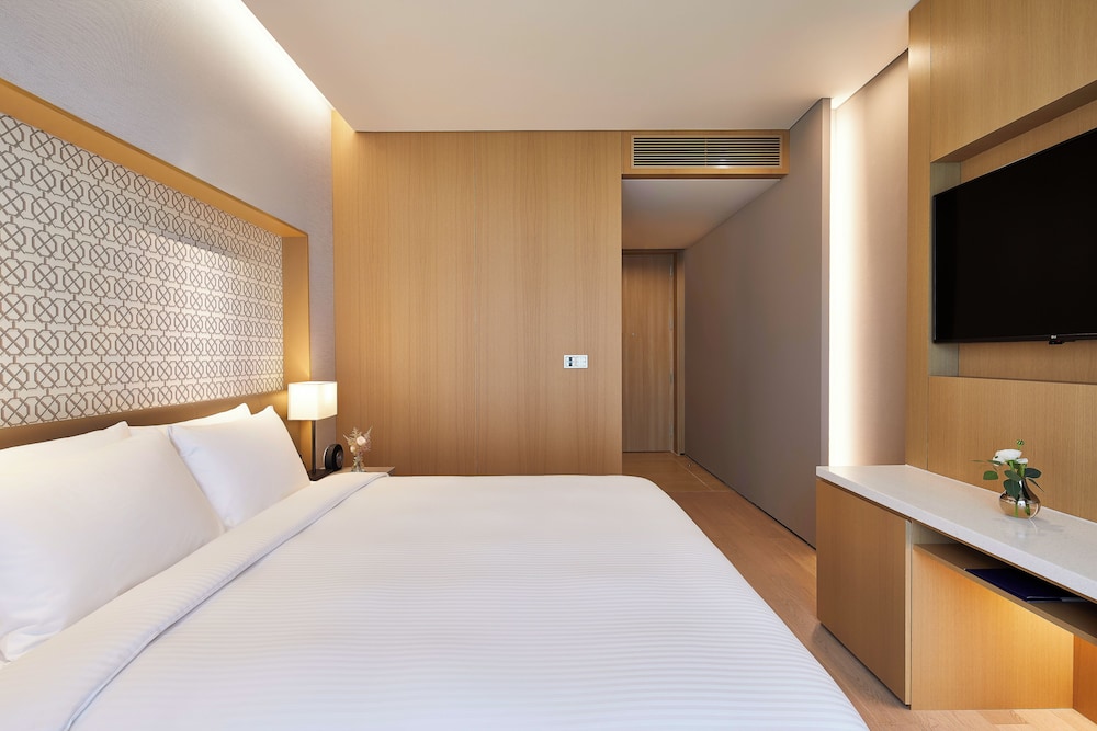 landing jeju shinhwa world hotels and resorts