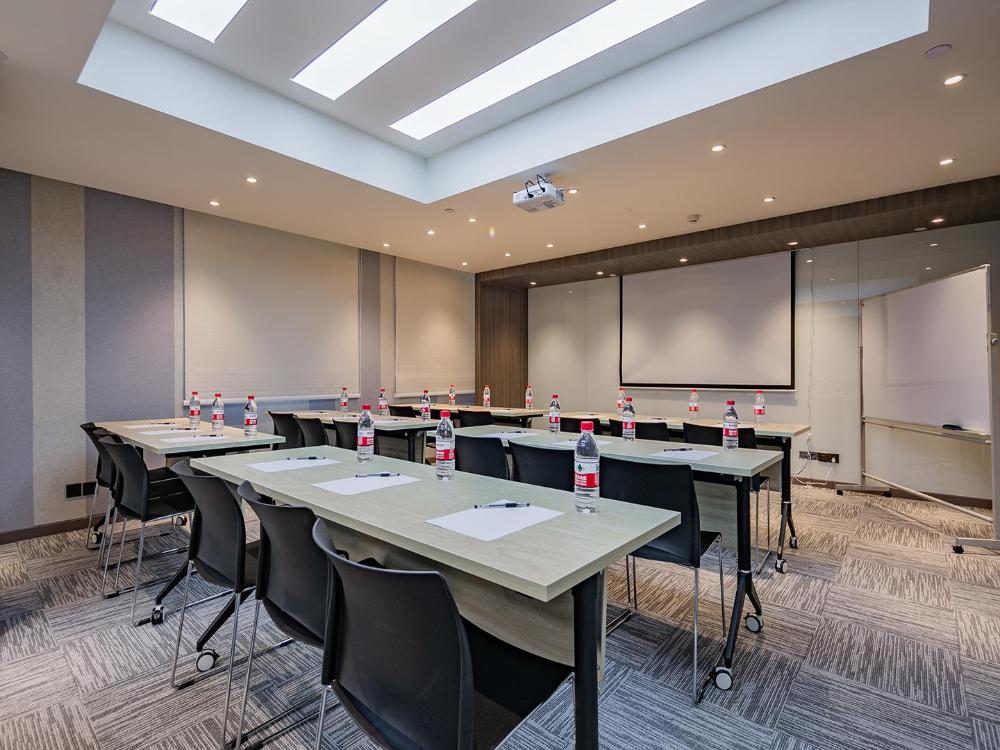 hanting hotel lanzhou dongfanghong plaza pinglian