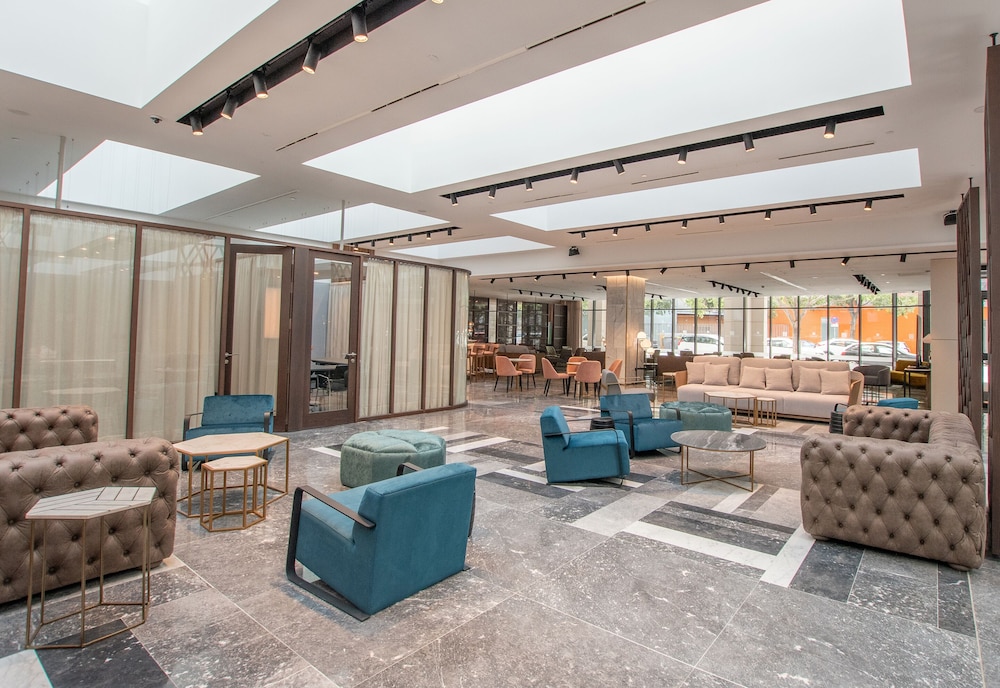 hotel giralda center