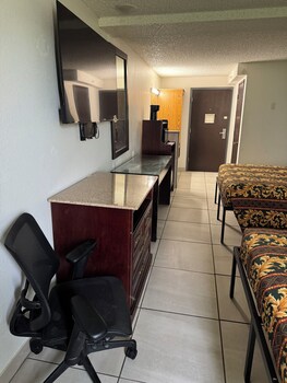 nampa inn and suites