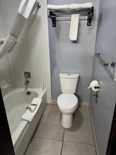 nampa inn and suites