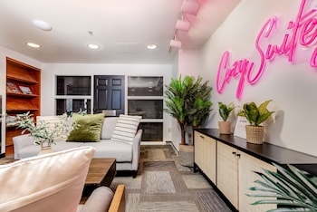 cozysuites central west end