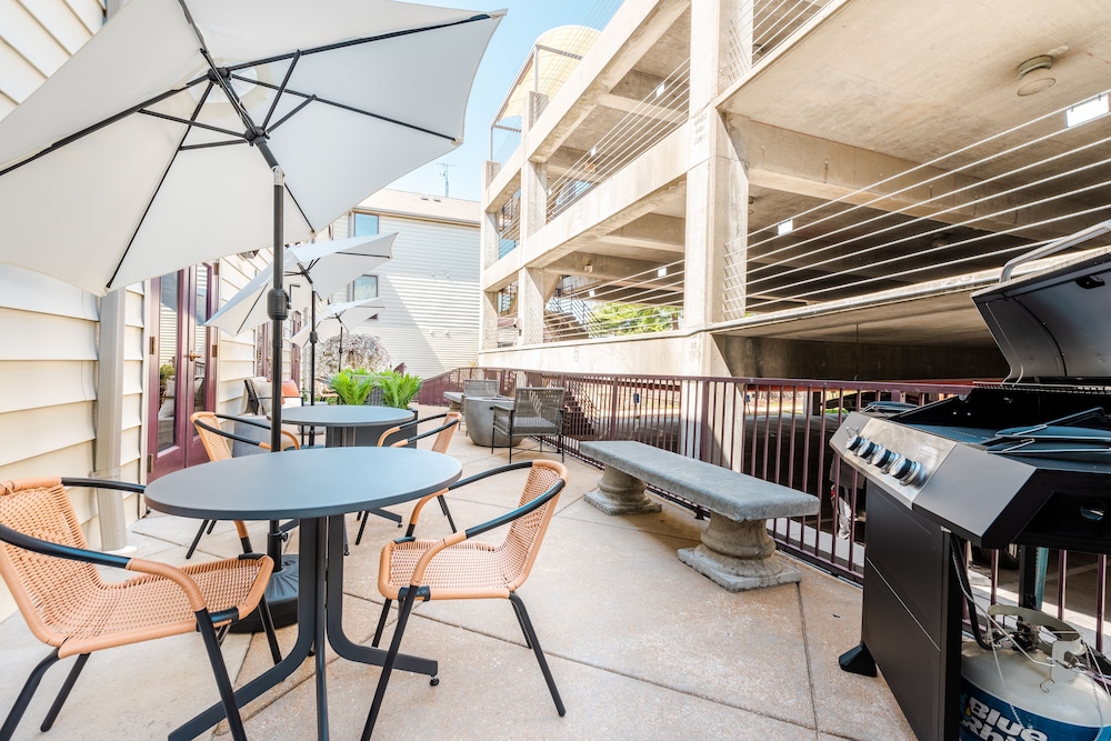 cozysuites central west end