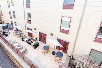 cozysuites central west end