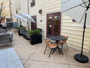 cozysuites central west end