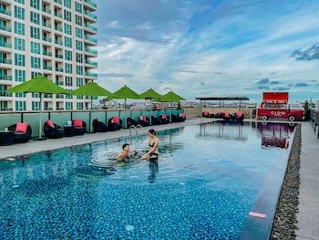 glow pattaya