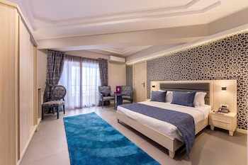 royal day plaza hotel