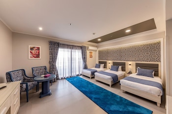 royal day plaza hotel