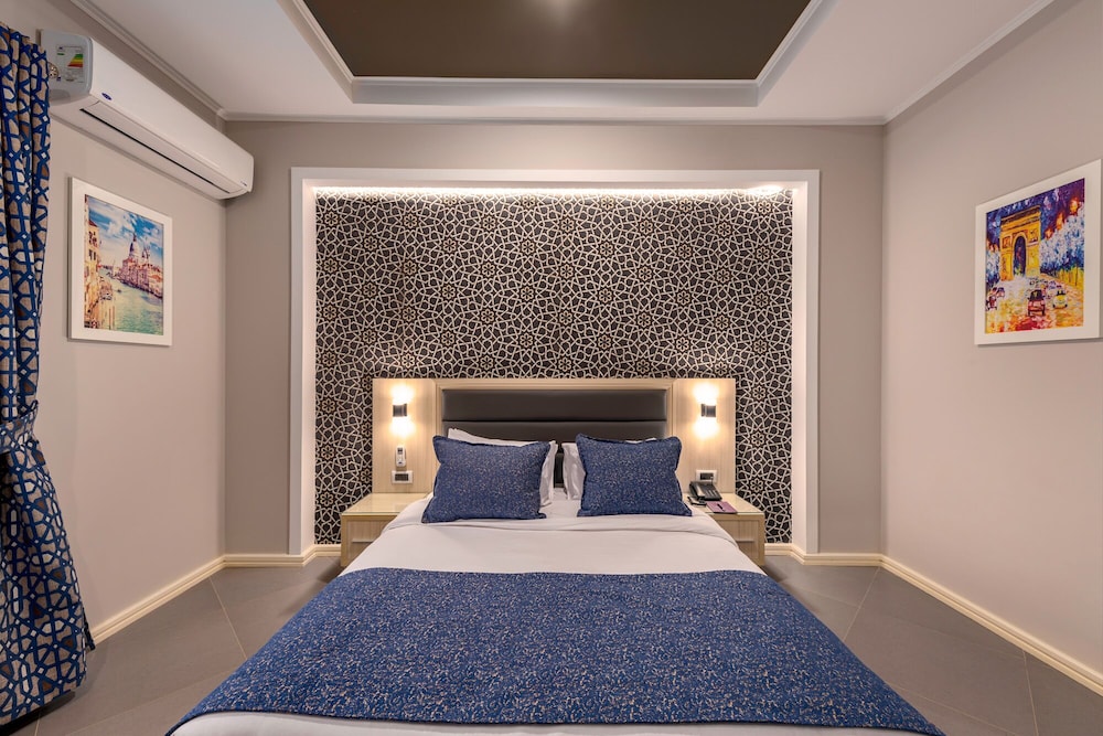 royal day plaza hotel