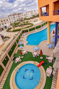 royal day plaza hotel