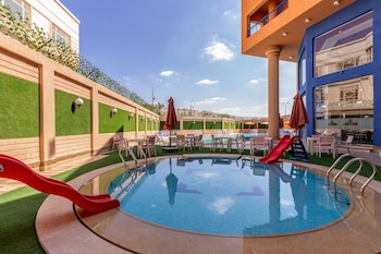 royal day plaza hotel