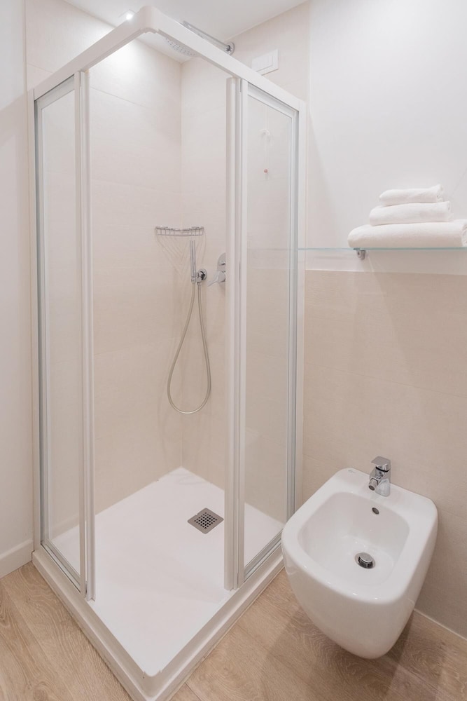 valarin roma luxory apartment wellness