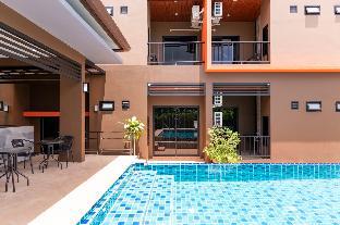 thip thip hotel