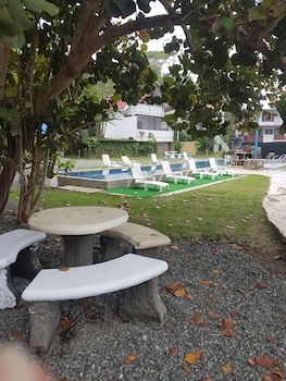 hotel la cueva de limon