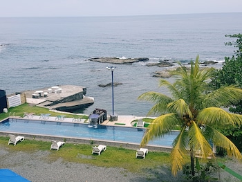 hotel la cueva de limon