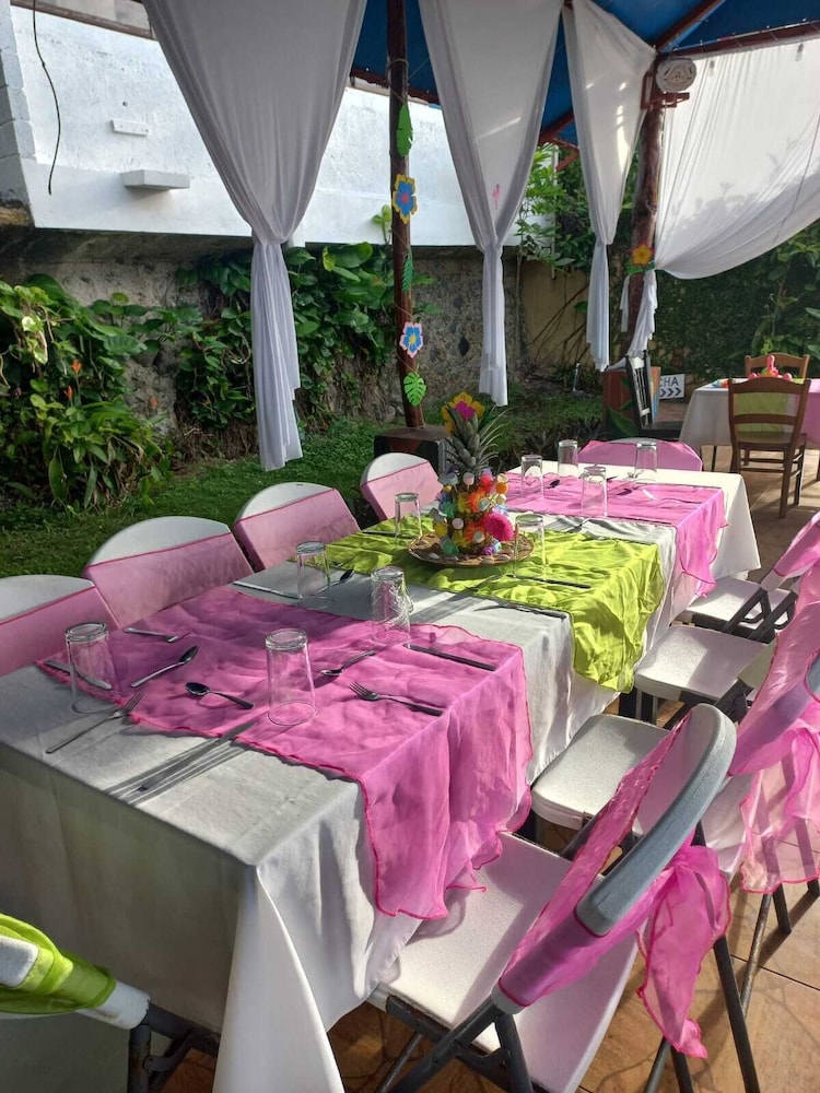 hotel la cueva de limon