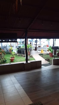 hotel la cueva de limon