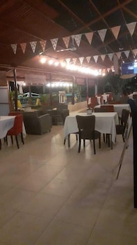 hotel la cueva de limon