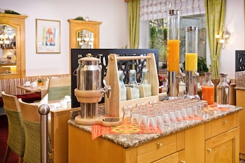 park hotel laim serviced apartments