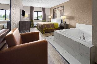 super 8 by wyndham henrietta rochester area