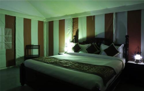 hotel golden safari