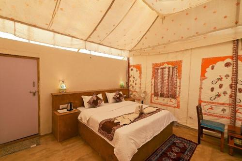 hotel golden safari