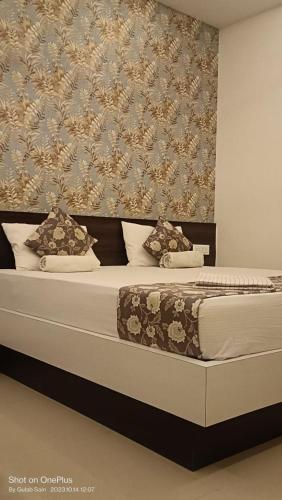 hotel golden safari
