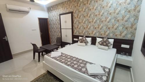 hotel golden safari