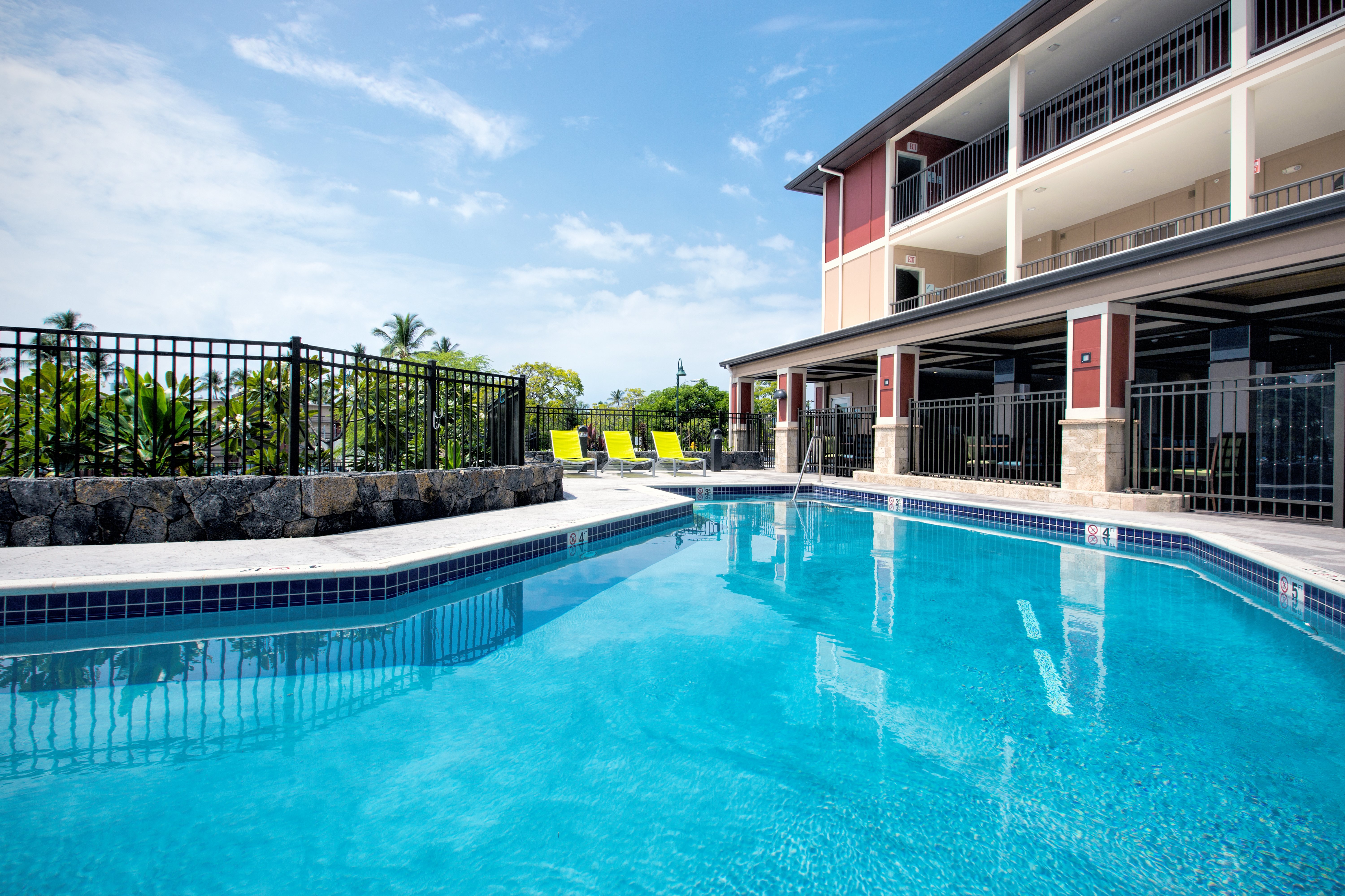 holiday inn express hotel and suites kailua kona by ihg