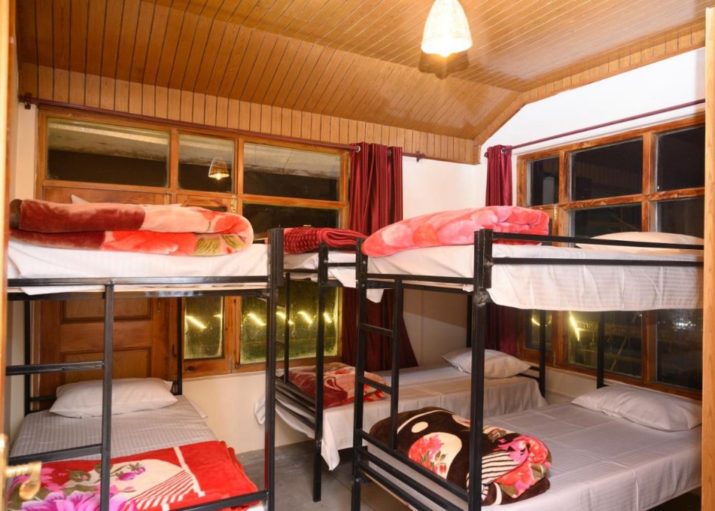 the hostel manali
