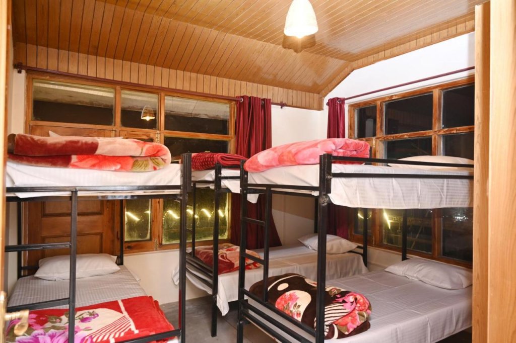 the hostel manali