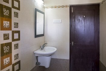 oyo 7337 sai leela