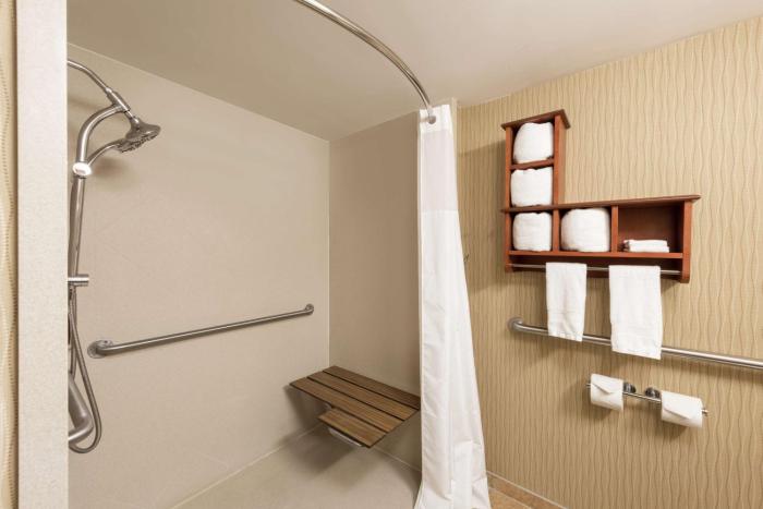 hampton inn by hilton branson on the strip