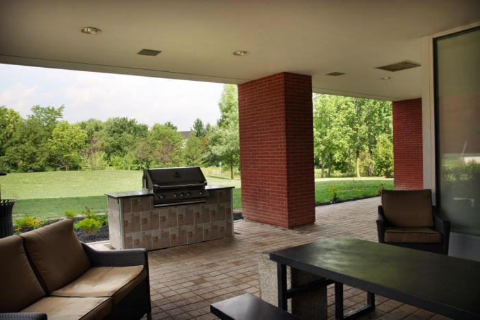 residence and conference centre brampton