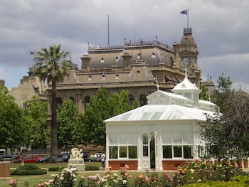 hotel shamrock bendigo