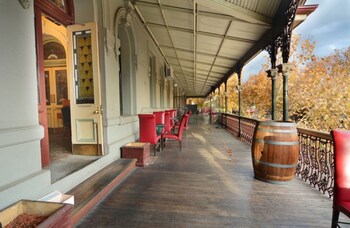 hotel shamrock bendigo