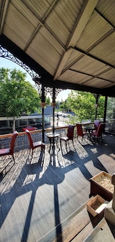 hotel shamrock bendigo