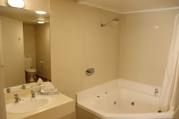 fountain court motel
