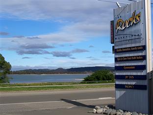 the rocks motel