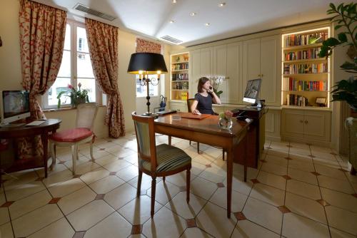 Le Relais Montmartre,Paris>>Montmartre,4 star