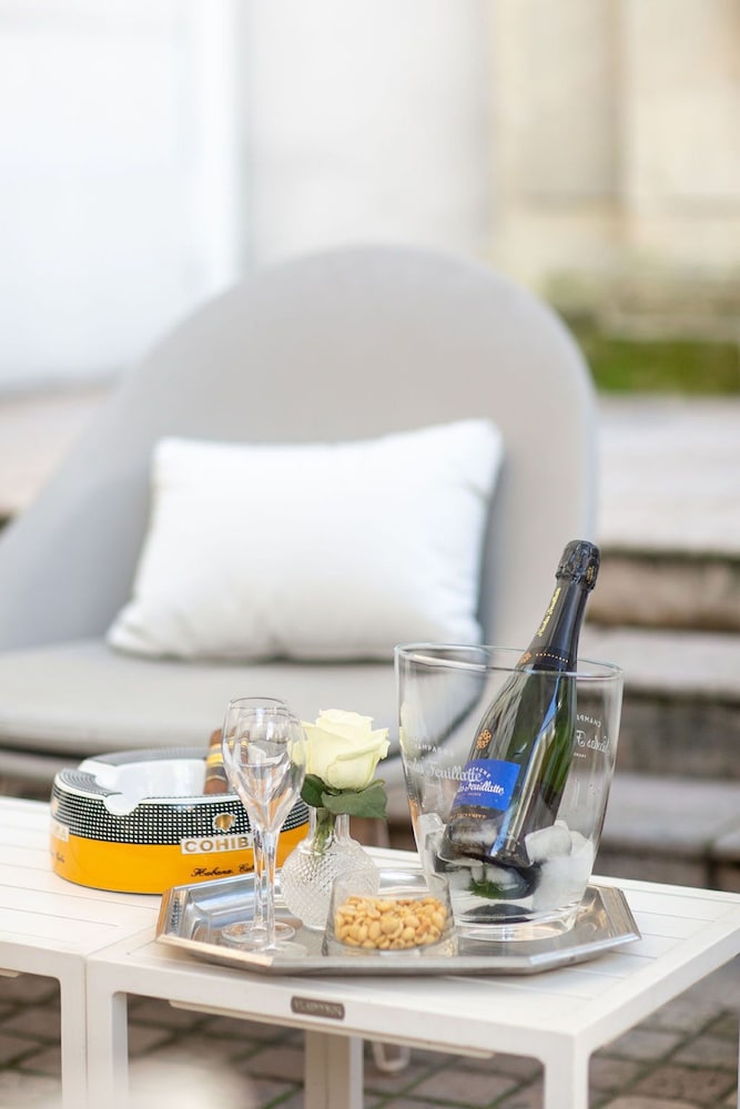 hotel pavillon bastille