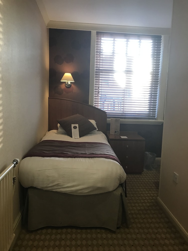 Crown And Mitre Hotel,Cumbria>>Carlisle,3 star