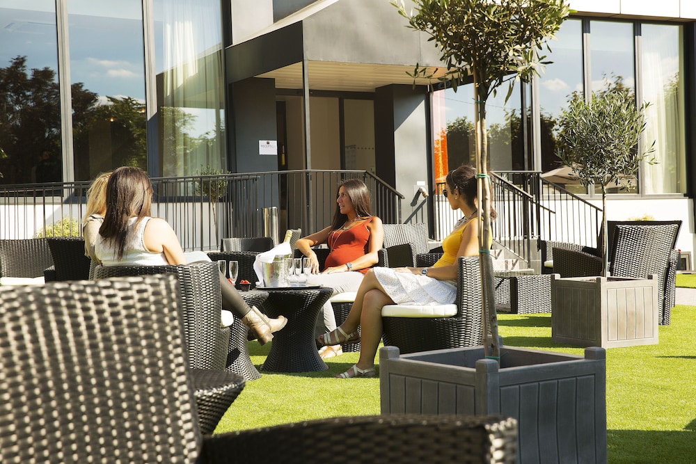 executive hotel paris gennevilliers