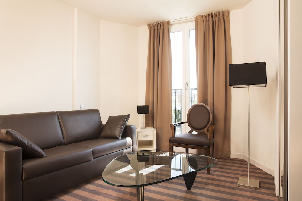 executive hotel paris gennevilliers