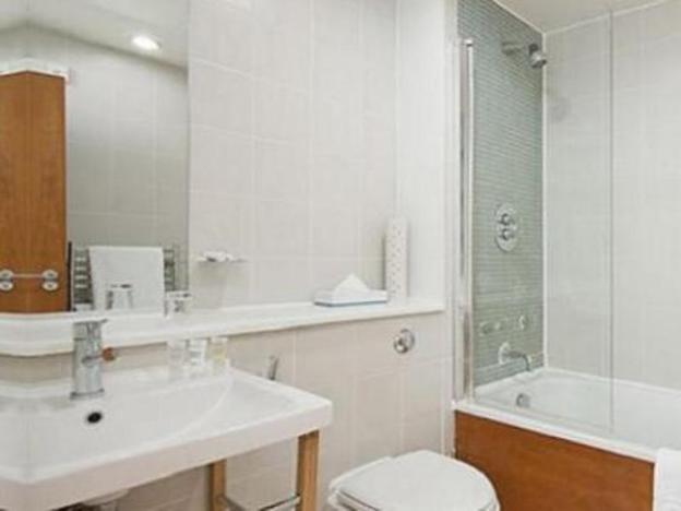 princes square serviced apartments by concept apartments