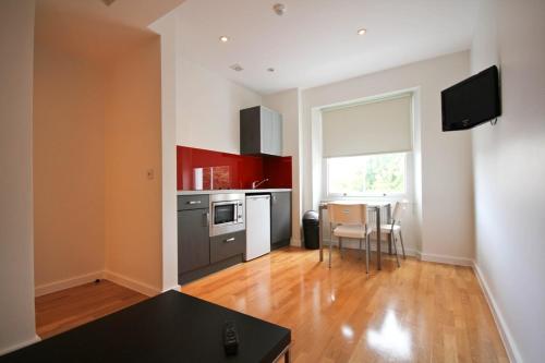 princes square serviced apartments by concept apartments