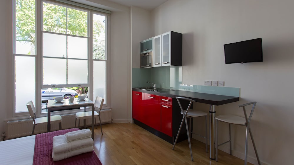 princes square serviced apartments by concept apartments