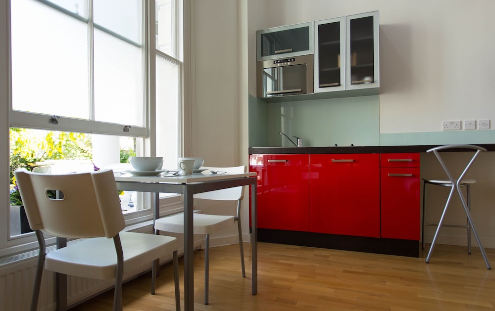 princes square serviced apartments by concept apartments