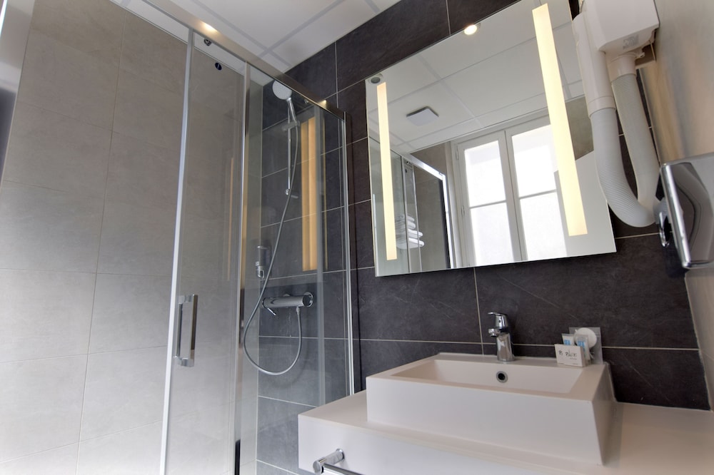 avia saphir montparnasse