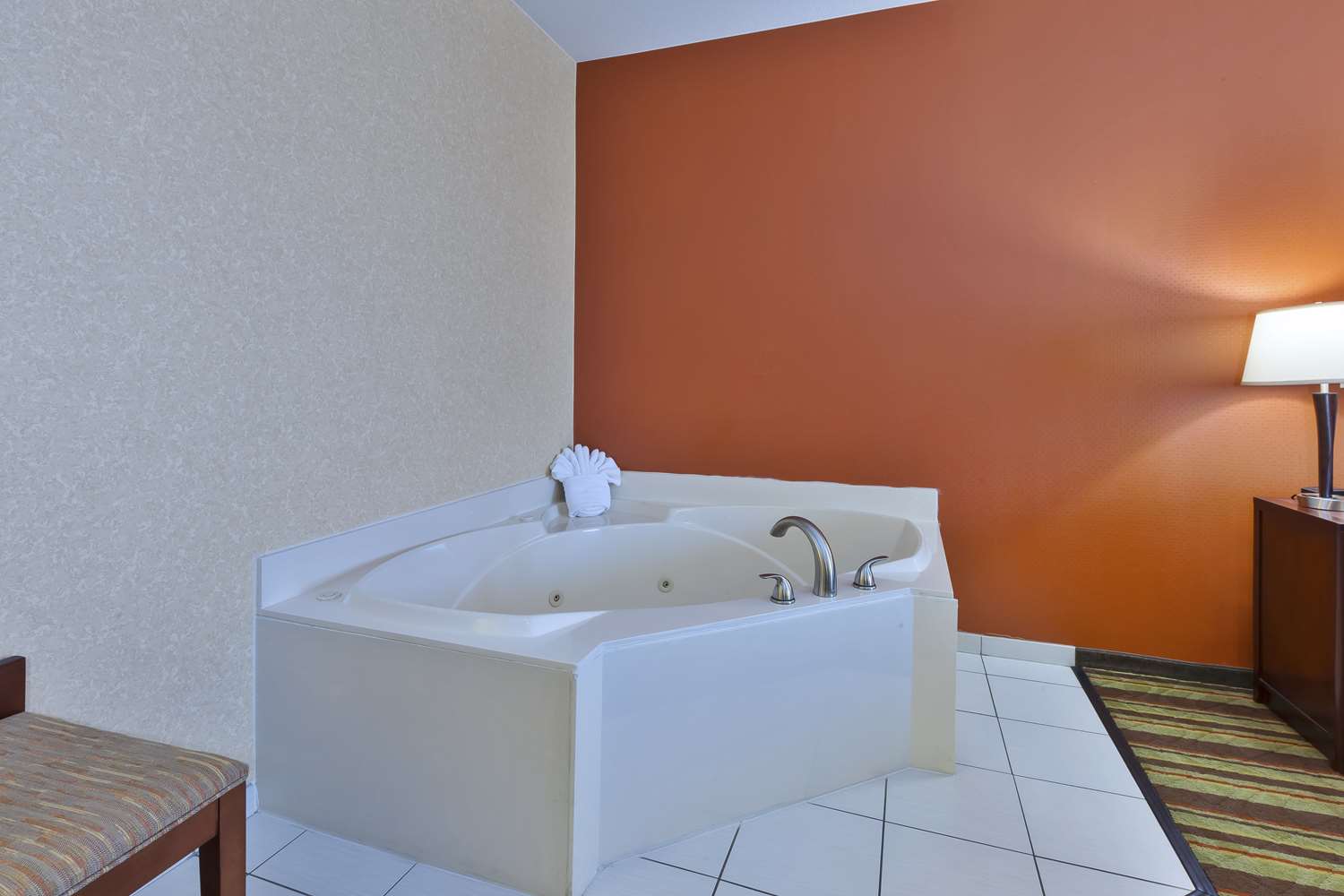 hampton inn detroit southgate